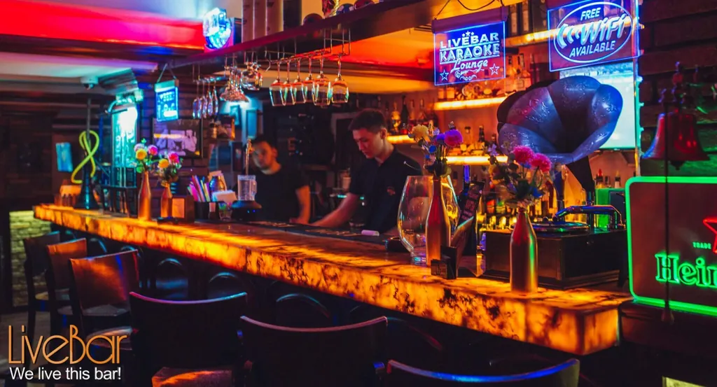 Интерьер помещения LiveBar