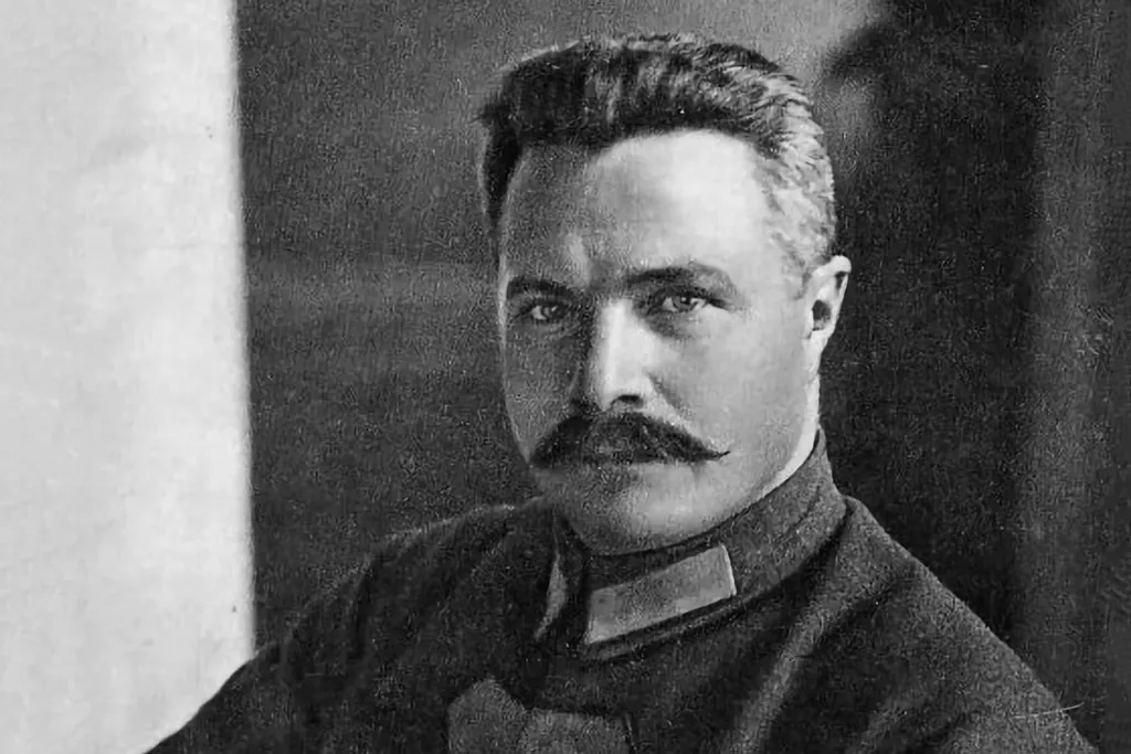 Фотокарточка красного командира Михаила Васильевича Фрунзе