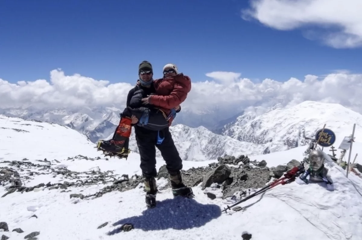 Photo of Natalia and Sergey Nagovitsyn in the mountains