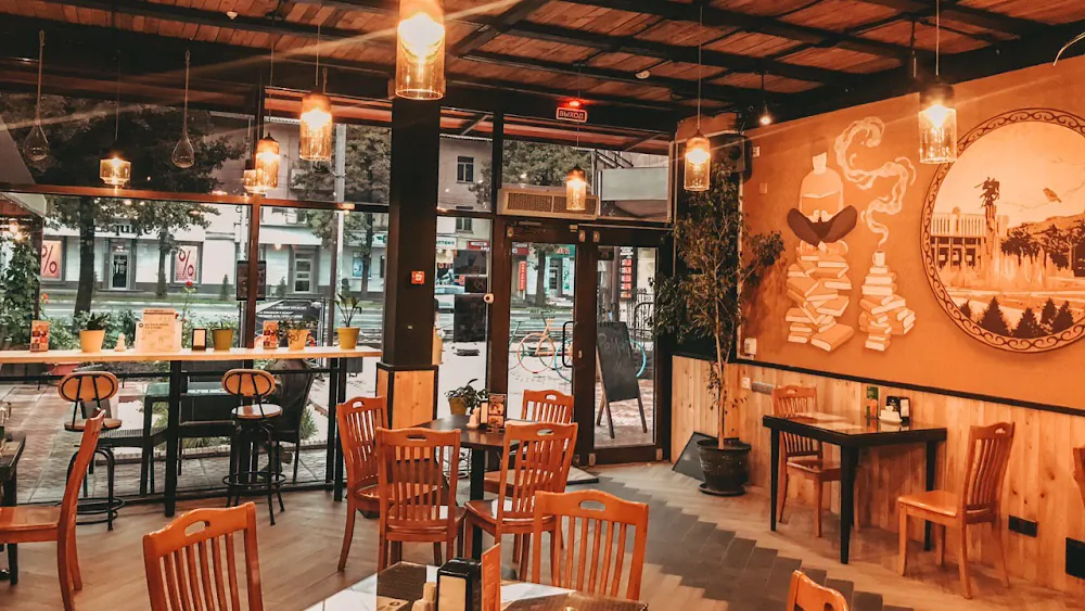 Интерьер в Sierra Coffee в Бишкеке Кыргызстан